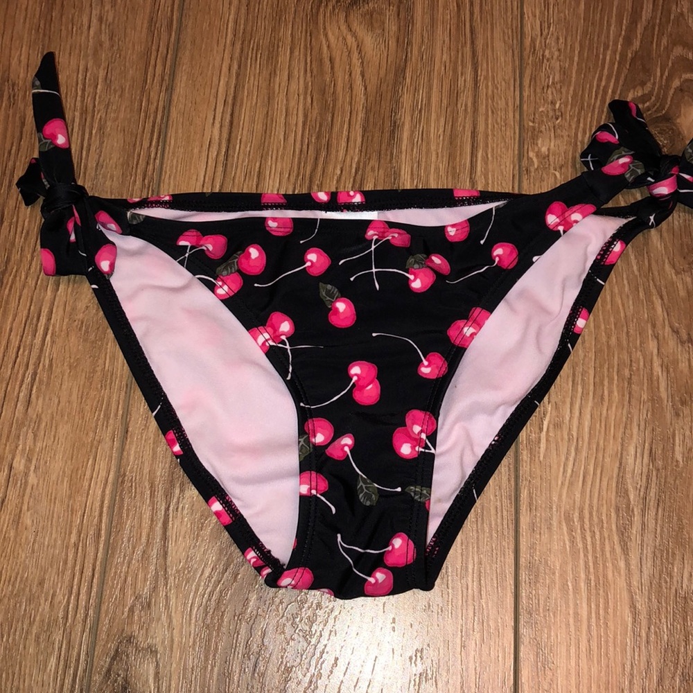 Bathing suit bottoms